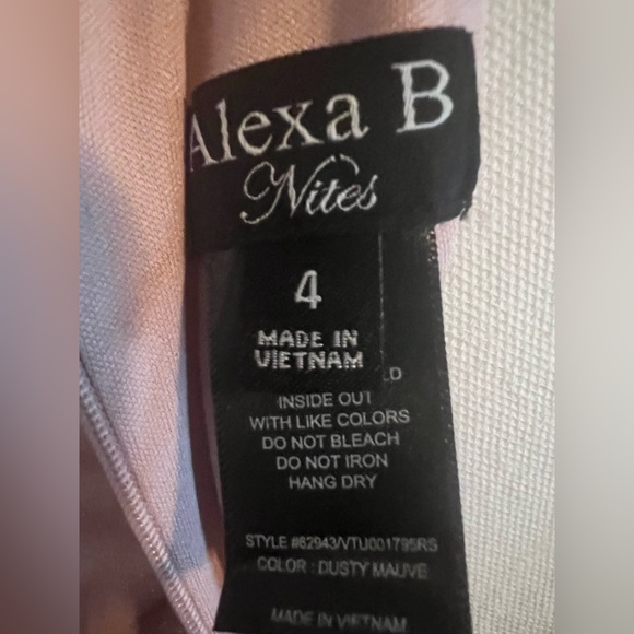 Alex B Nites Formal Pink Glittered Dress w/ Goldtone Hardware on Shoulders Sz 4 - Picture 8 of 8